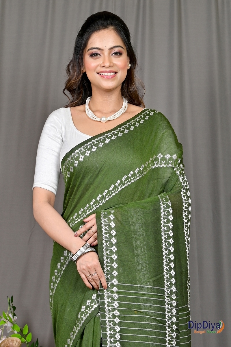 Green Cotton Blended Pareta Hand Loom Saree (308)